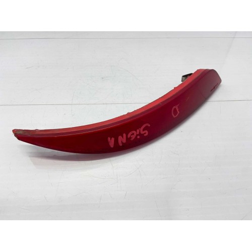 Refletor Olho De Gato Direito Fiat Grand...