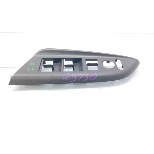 Moldura Botão Vidro Porta Dianteira Esq...