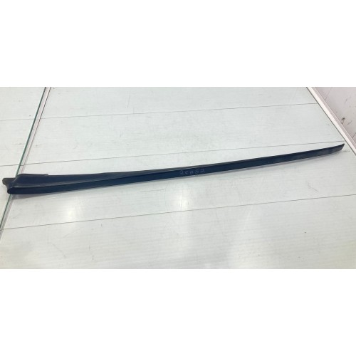 Friso Lateral Para-brisa Dianteiro Esque...