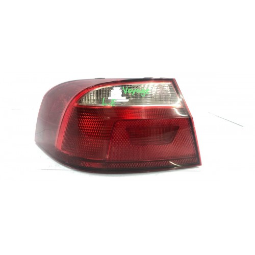 Lanterna Traseira Esquerda Volkswagen Vo...