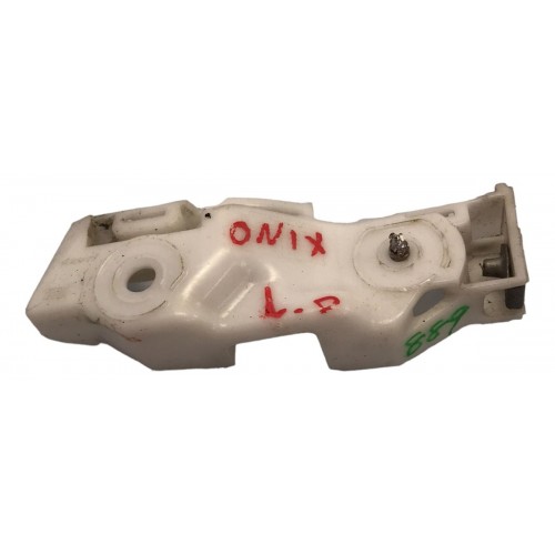 Guia Para-choque Dianteiro Direito  Chev...