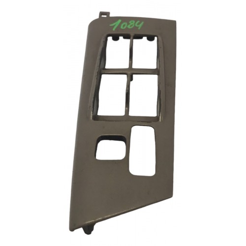 Moldura Botão Dianteiro Esq Toyota Coro...