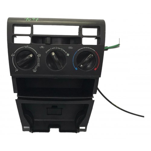 Moldura Comando Ar Cond Toyota Corolla Fielder 2008/2009