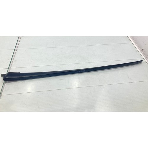 Friso Lateral Para-brisa Dianteiro Esque...