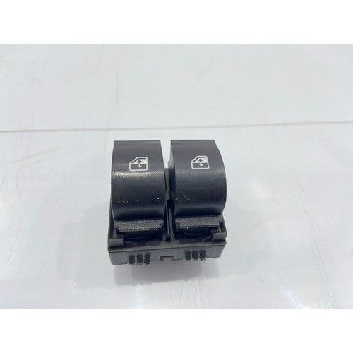 Botão Comando Vidro Porta Dianteira Esq...