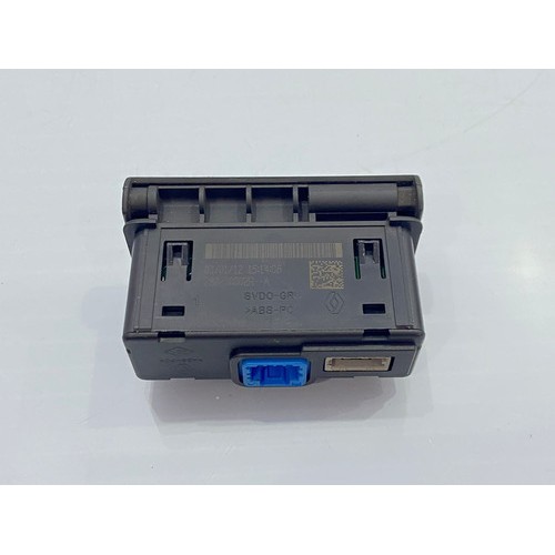 Entrada Usb/aux Painel Renault Fluence 2...